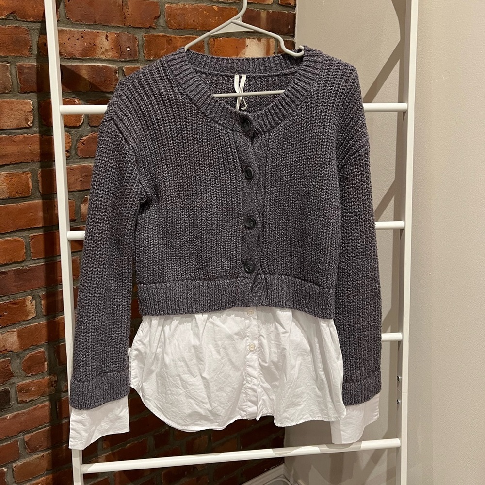 ANTHROPOLOGIE GRAY CROP CARDIGAN BUTTON DOWN TOP